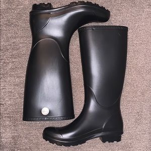 ☔️☔️☔️ UGG rainboots new